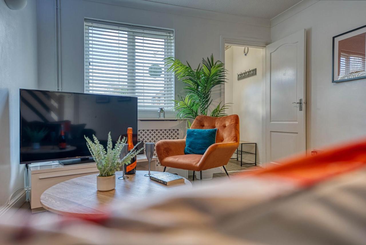 Capri 13 Sa - Contemporary 2 Bedroom House In Loughborough With Free Parking, Close To Loughborough University & M1 Motorway Exterior foto